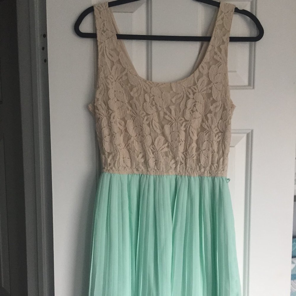 Forever 21 Lace and Pleated Dress